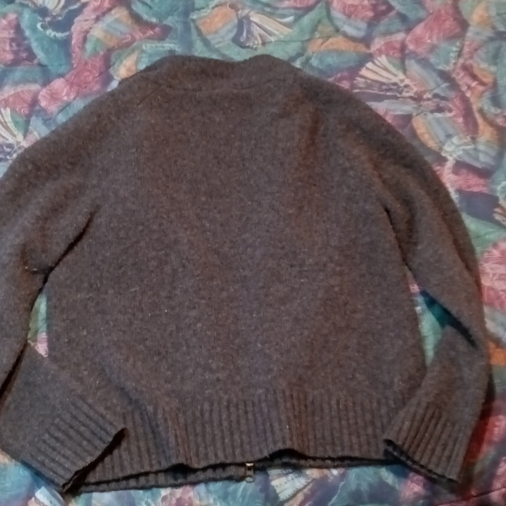 Sweater - Picture 3 of 3